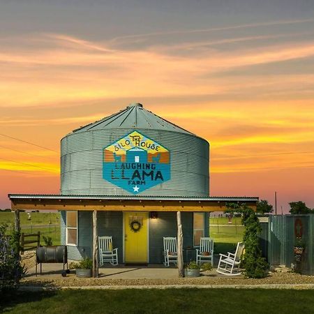 Silo House At Laughing Llama Farm Troy Luaran gambar