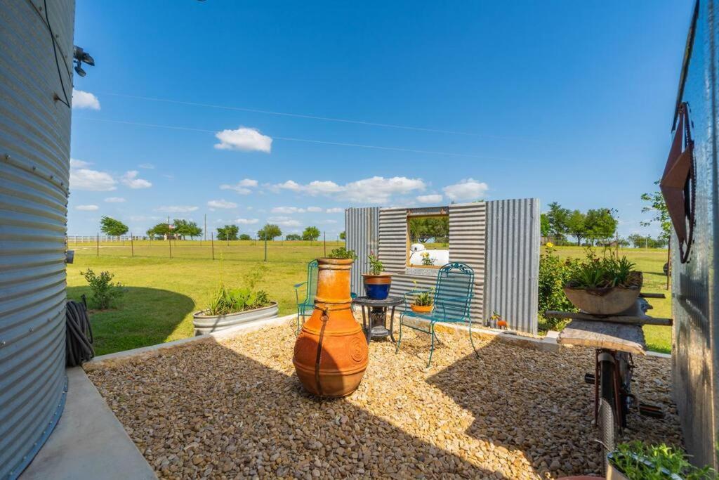 Silo House At Laughing Llama Farm Troy Luaran gambar