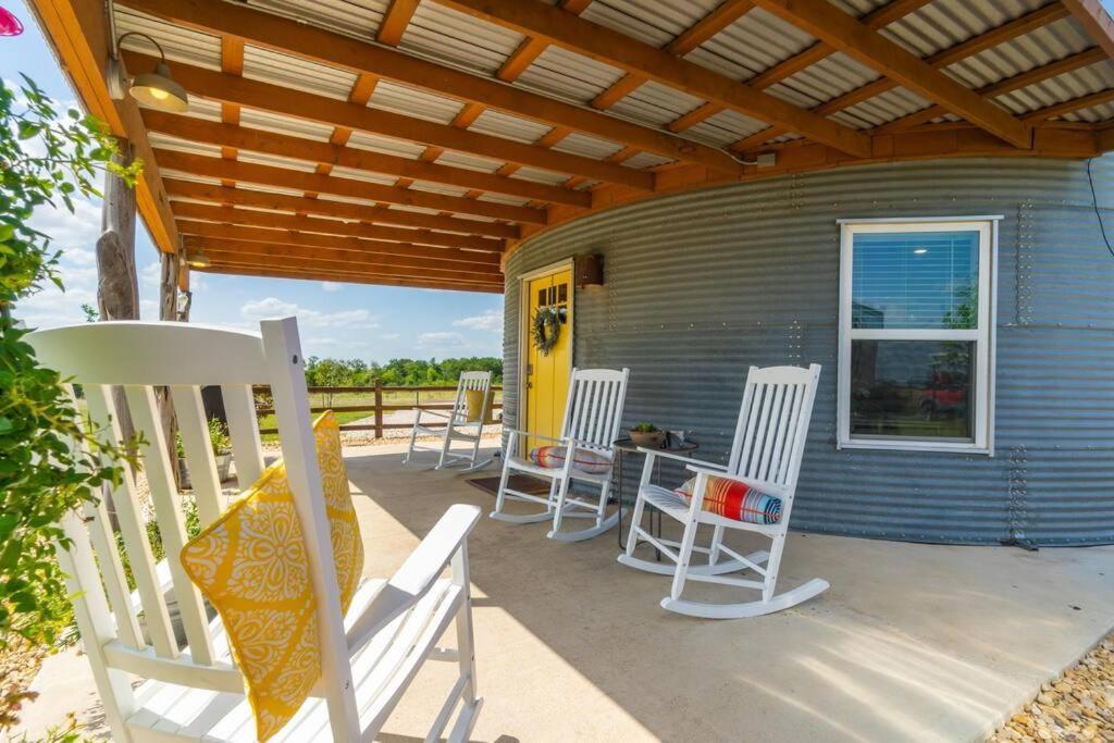 Silo House At Laughing Llama Farm Troy Luaran gambar